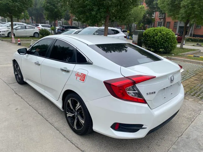 2019 Honda Civic thumbnail 4