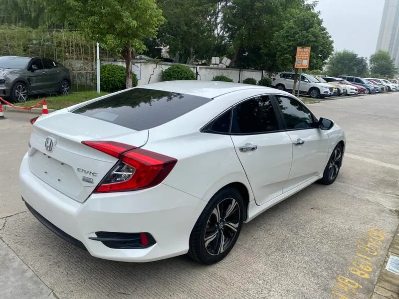 2019 Honda Civic thumbnail 6