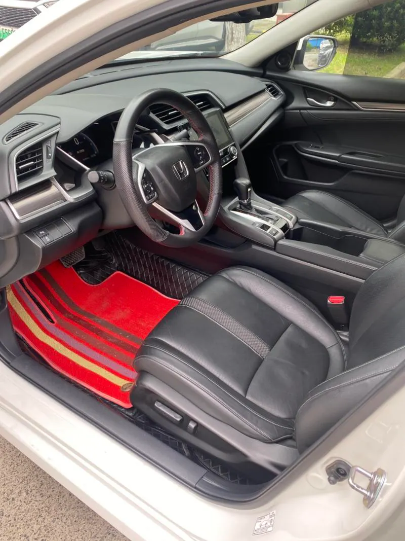 2019 Honda Civic thumbnail 11