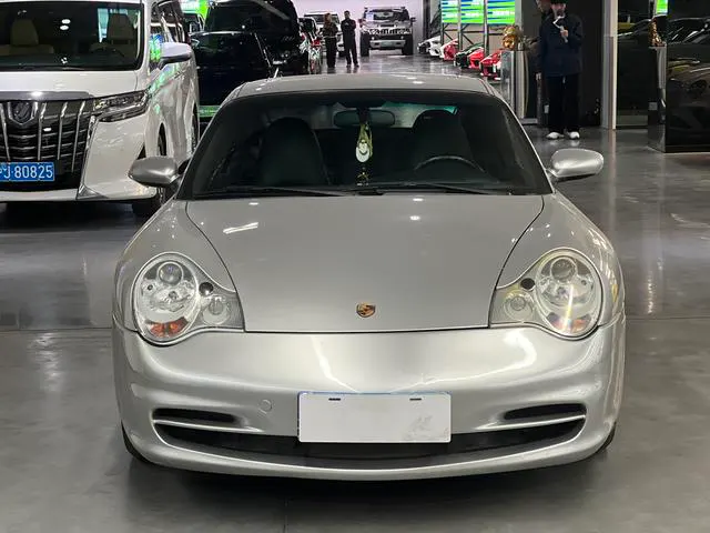2005 Porsche 911 thumbnail 2