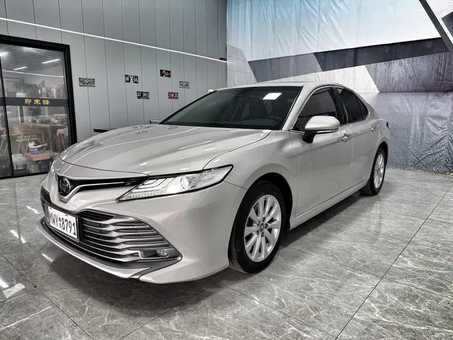 2018 Toyota Camry photo 1
