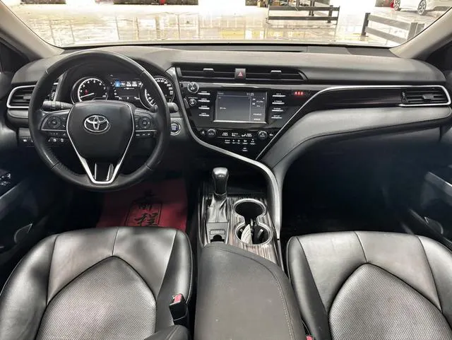 2018 Toyota Camry thumbnail 4