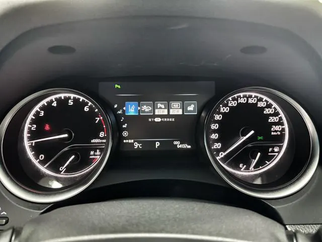 2018 Toyota Camry thumbnail 5