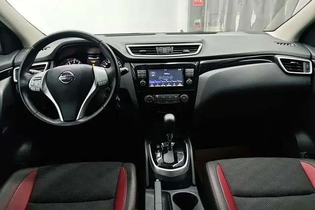 2017 Nissan Qashqai thumbnail 4