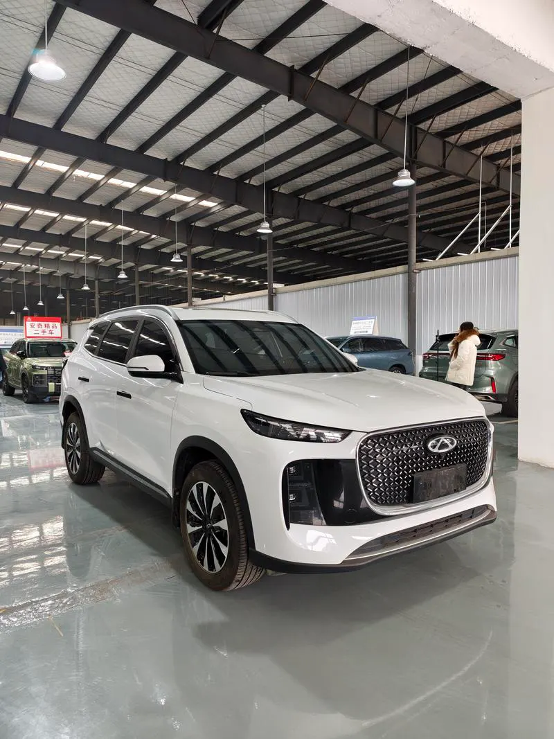 2025 Chery Tiggo 8 PLUS thumbnail 3