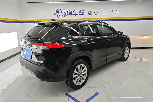 2022 Toyota Corolla Cross thumbnail 3
