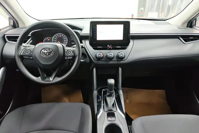2022 Toyota Corolla Cross thumbnail 4