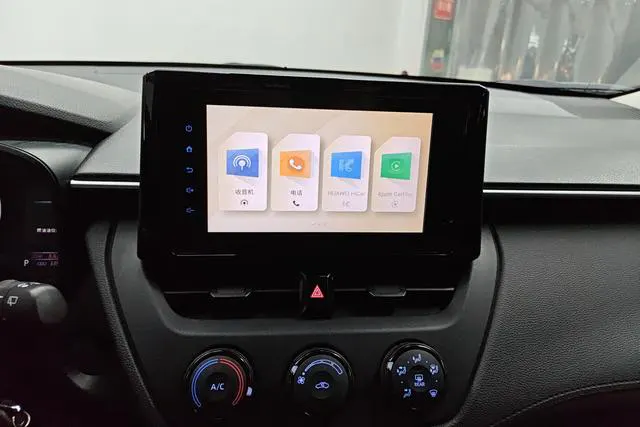 2022 Toyota Corolla Cross thumbnail 5