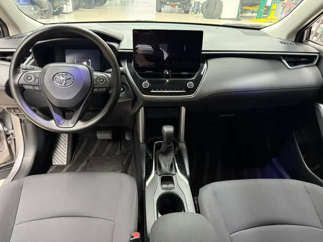 2023 Toyota Corolla Cross thumbnail 4