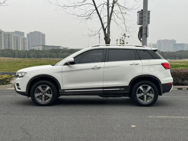 2016 Haval / Jolion Coupe thumbnail 3