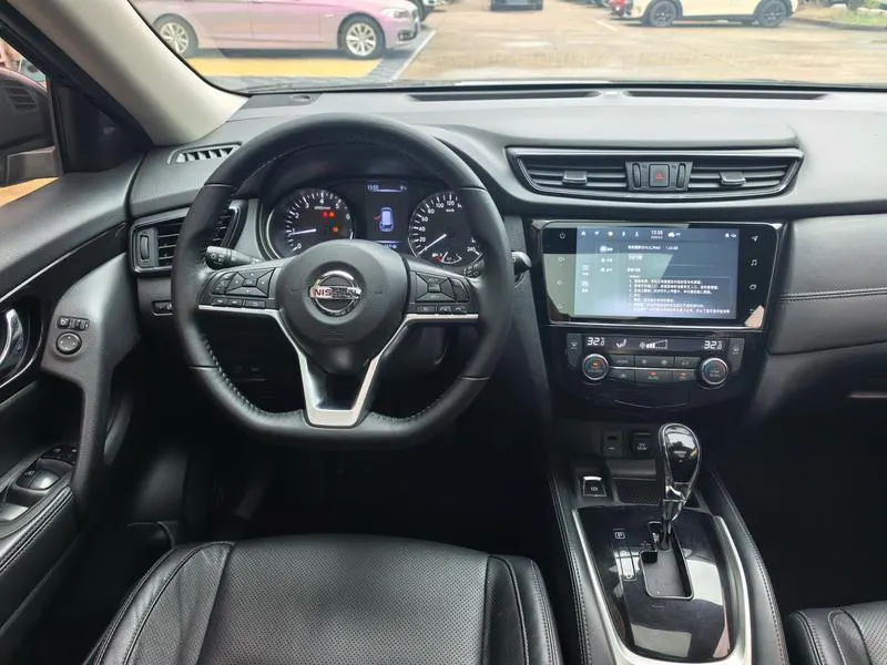 2021 Nissan Zeekr X-Trail thumbnail 4