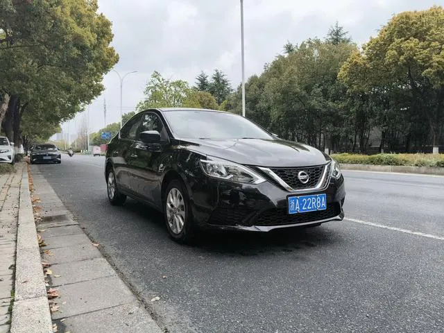 2021 Nissan Sylphy thumbnail 3