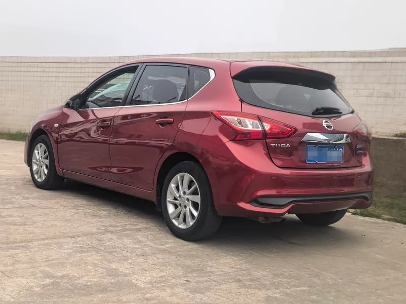 2020 Nissan Tiida thumbnail 3