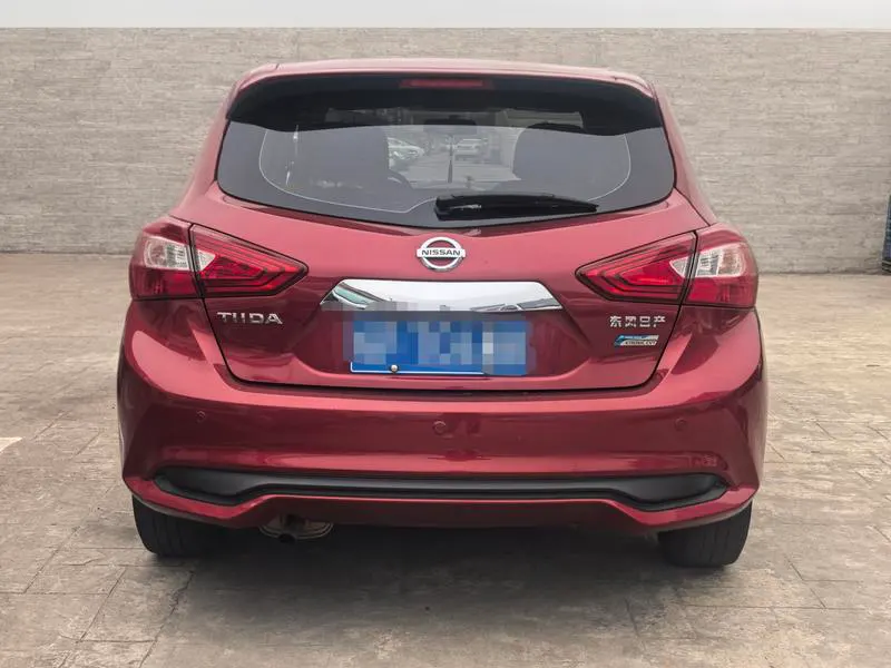2020 Nissan Tiida thumbnail 4