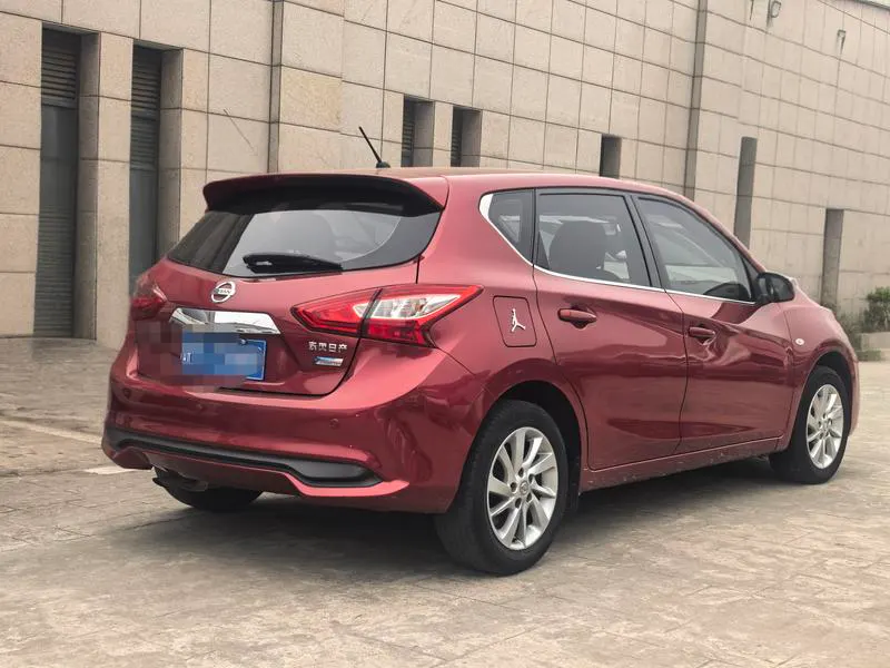 2020 Nissan Tiida thumbnail 5