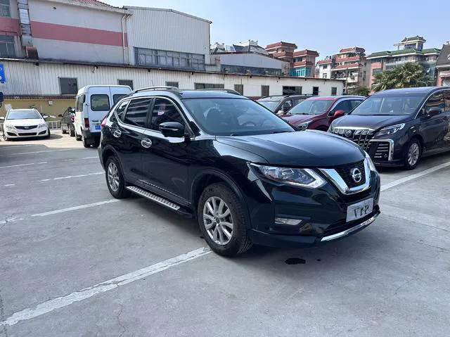 2017 Nissan X-Trail thumbnail 3