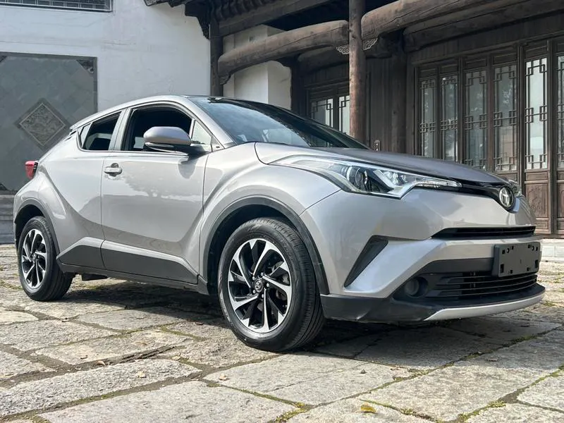 2020 Toyota IZOA thumbnail 2