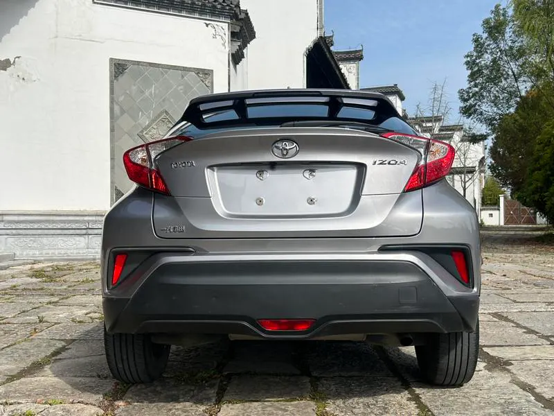 2020 Toyota IZOA thumbnail 5