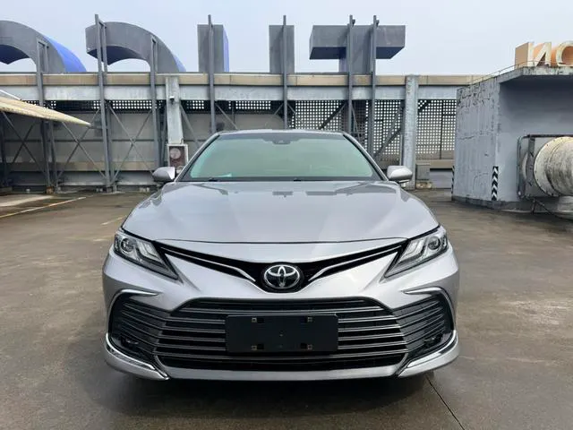 2021 Toyota Camry thumbnail 2