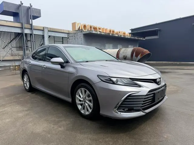2021 Toyota Camry thumbnail 3