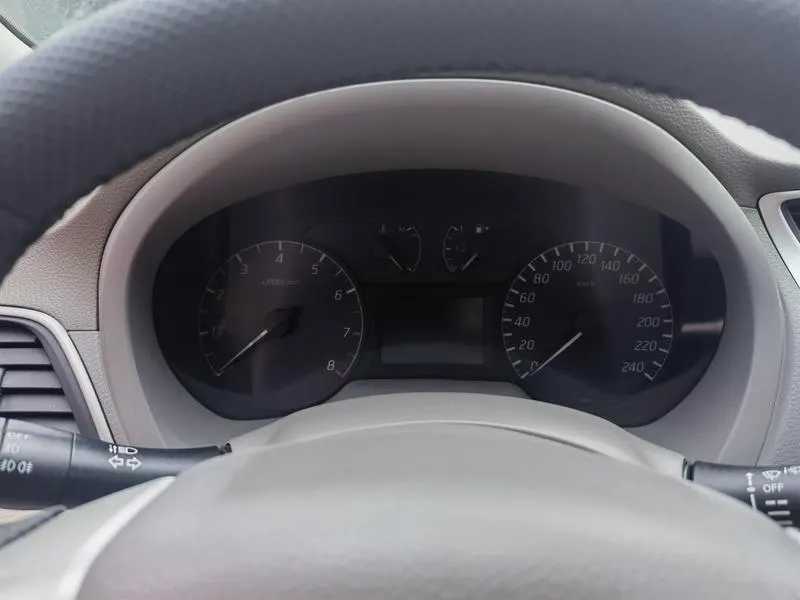 2014 Nissan Sylphy thumbnail 4