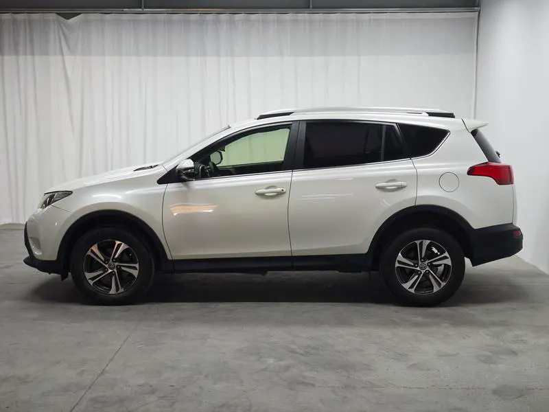 2015 Toyota RAV4 thumbnail 5