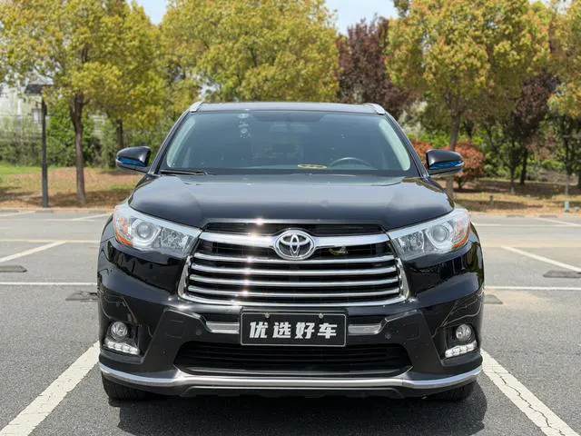 2015 Toyota Highlander thumbnail 10