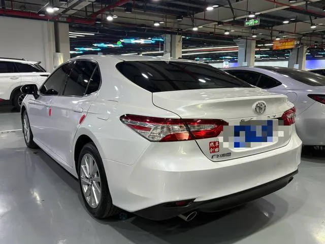 2022 Toyota Camry thumbnail 3