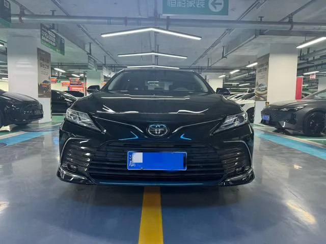 2021 Toyota Camry thumbnail 2
