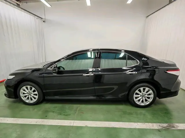 2018 Toyota Camry thumbnail 5
