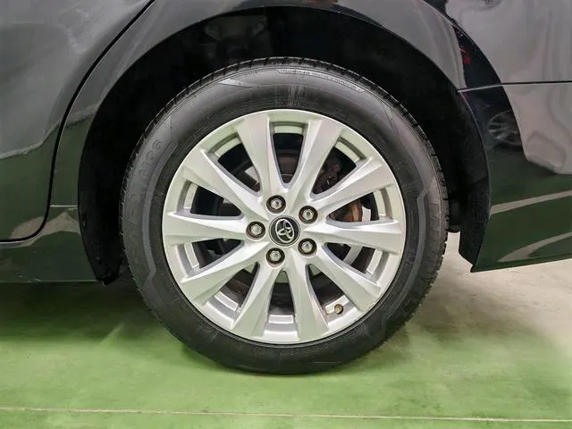 2018 Toyota Camry thumbnail 10