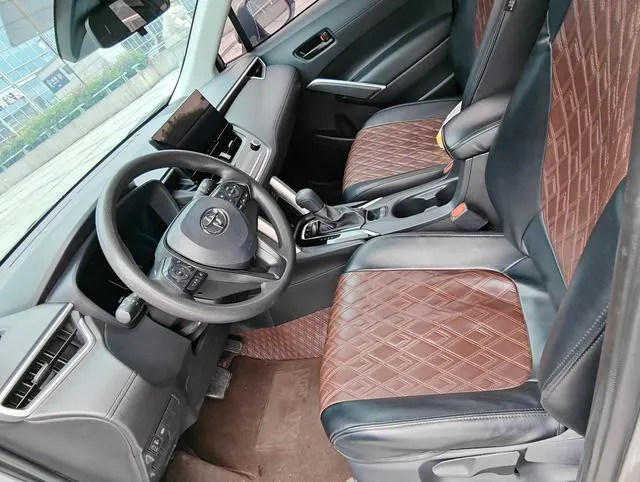 2023 Toyota Corolla Cross thumbnail 5
