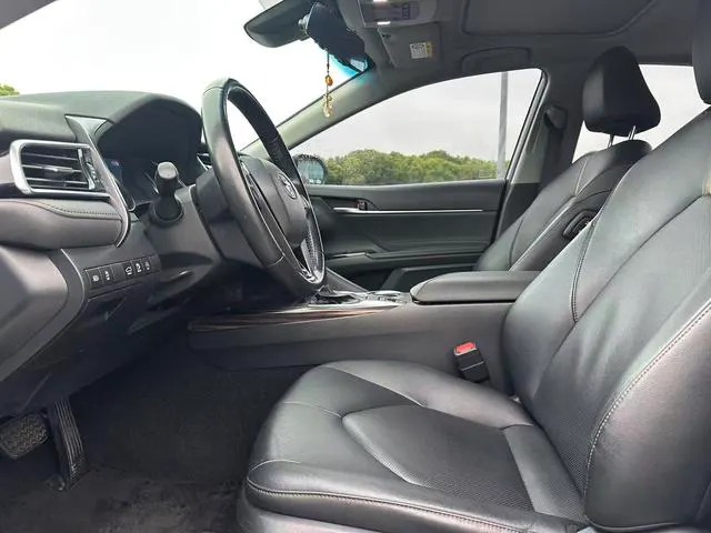 2019 Toyota Camry thumbnail 5