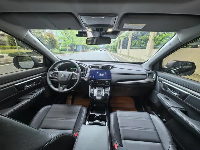 2021 Honda CR-V PHEV thumbnail 4