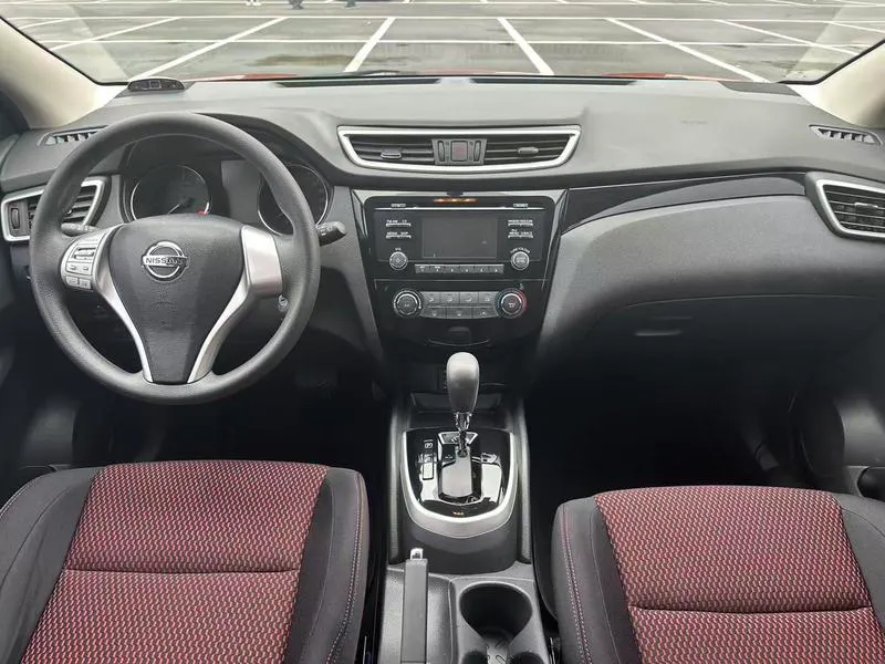 2016 Nissan Qashqai thumbnail 4