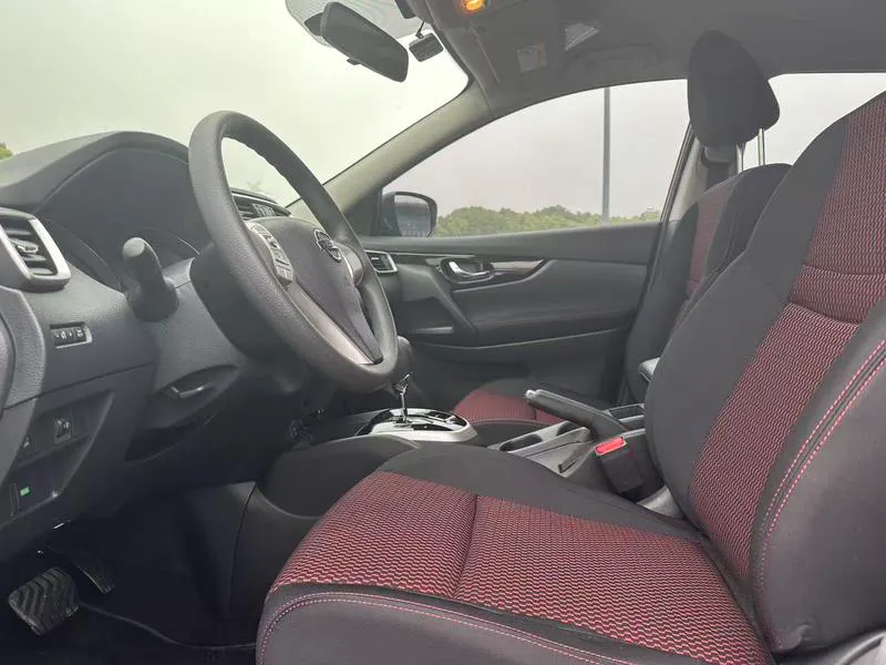 2016 Nissan Qashqai thumbnail 5