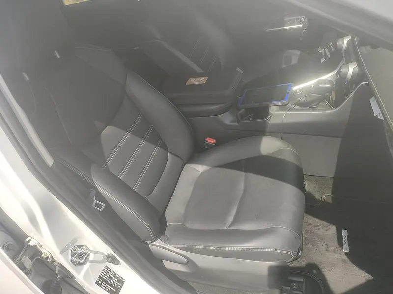 2020 Toyota RAV4 thumbnail 9