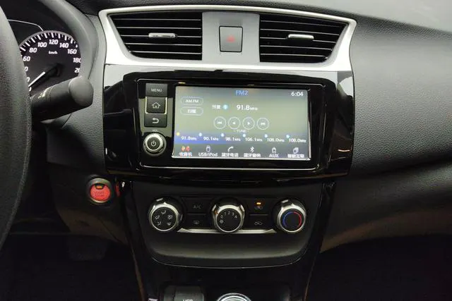 2016 Nissan Sylphy thumbnail 5