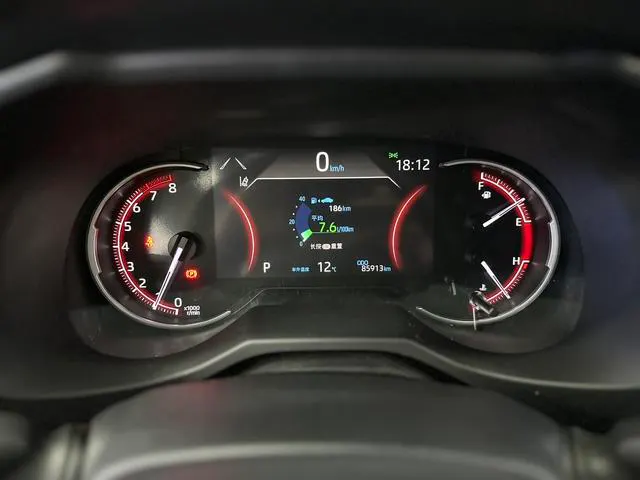 2023 Toyota RAV4 thumbnail 5
