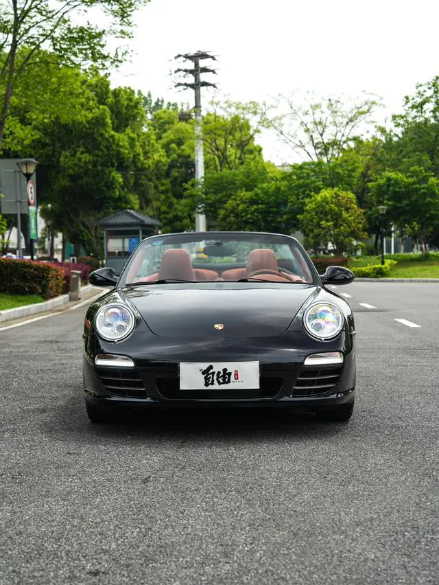 2008 Porsche 911 Carrera Cabriolet thumbnail 2