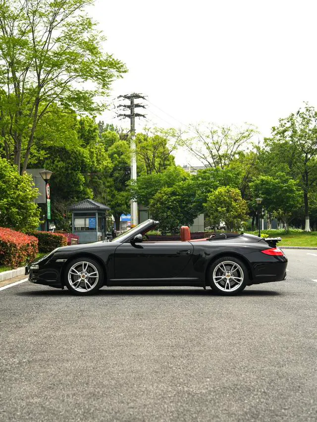 2008 Porsche 911 Carrera Cabriolet thumbnail 3