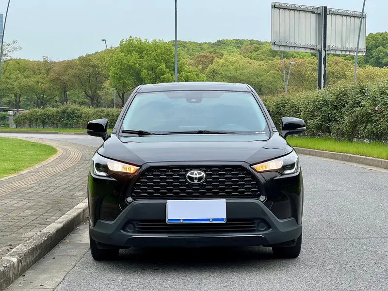 2022 Toyota Corolla Cross thumbnail 2