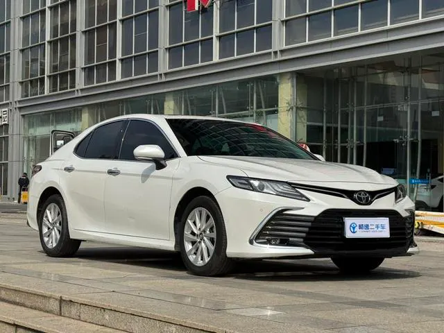 2021 Toyota Camry thumbnail 3