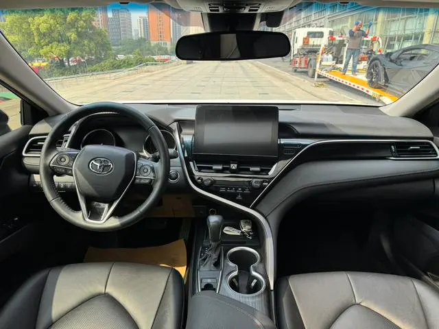2021 Toyota Camry thumbnail 4