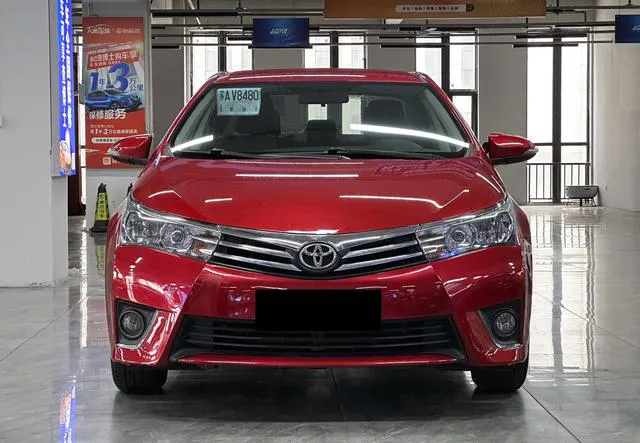 2014 Toyota Corolla thumbnail 2