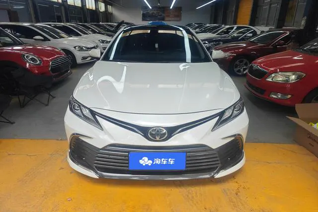 2021 Toyota Camry thumbnail 2