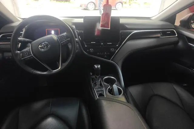 2021 Toyota Camry thumbnail 4