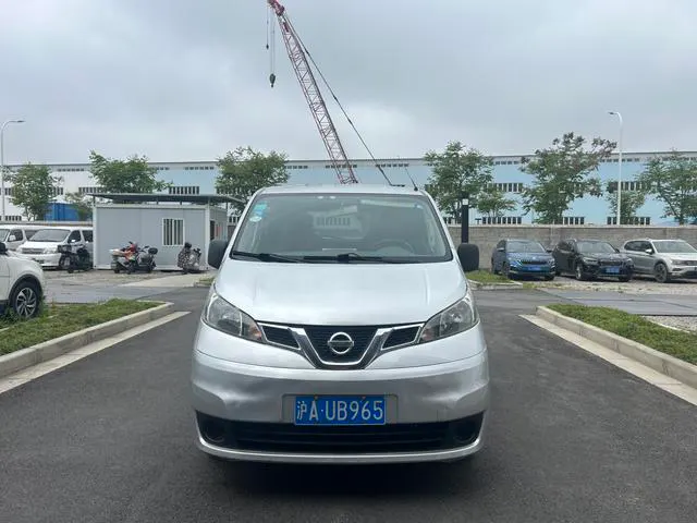 2014 Nissan NV200 thumbnail 2