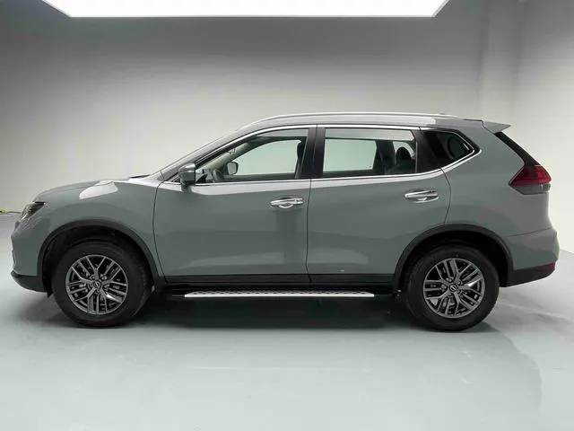 2025 Nissan Zeekr X-Trail thumbnail 5