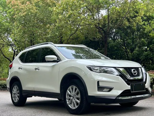 2017 Nissan X-Trail thumbnail 3